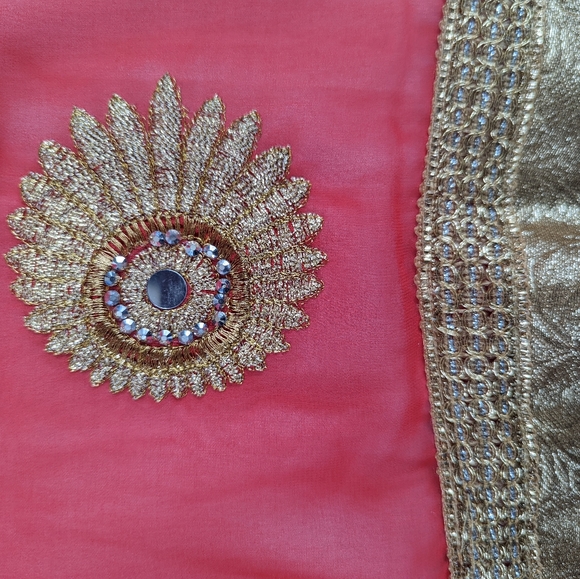 Saree | Sari with readymade blouse - Picture 4 of 10